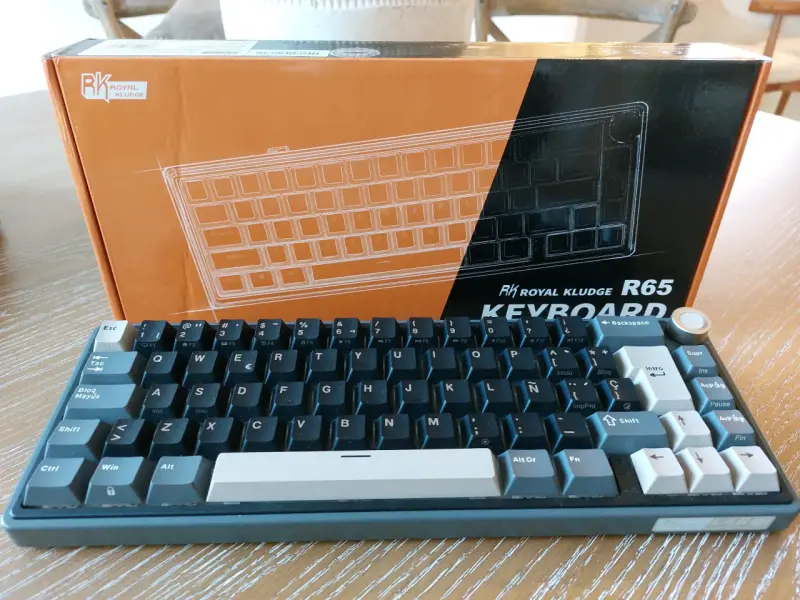 Teclado Mecánico Alámbrico Royal Kludge R65 - 2