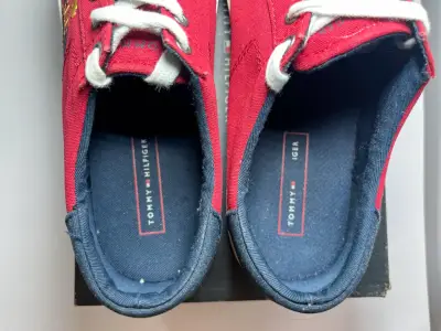 Zapatillas rojas Tommy Hilfiger casuales - miniatura 3