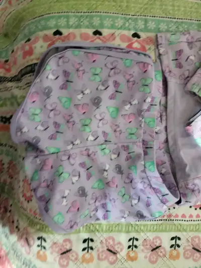 Conjunto de natación infantil con mariposas - miniatura 3