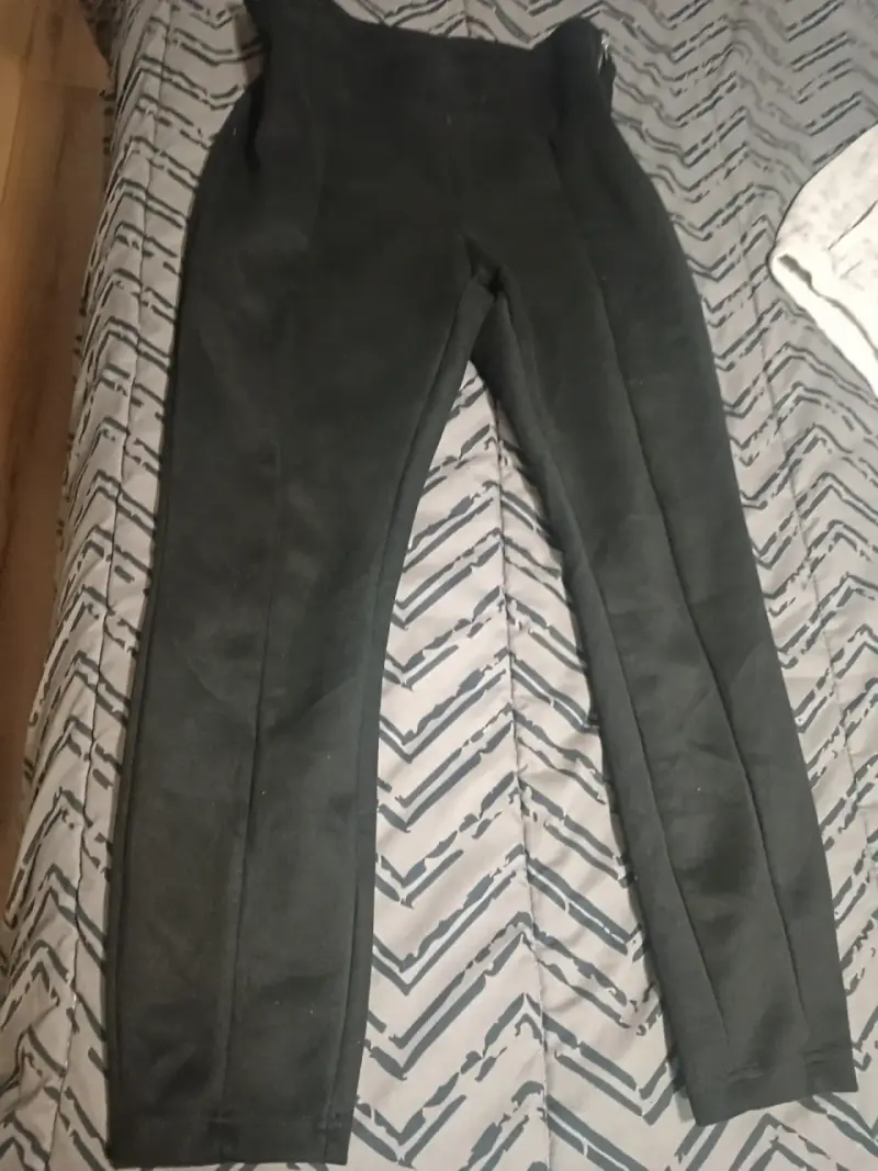 Pantalones negros de mujer en buen estado - 1