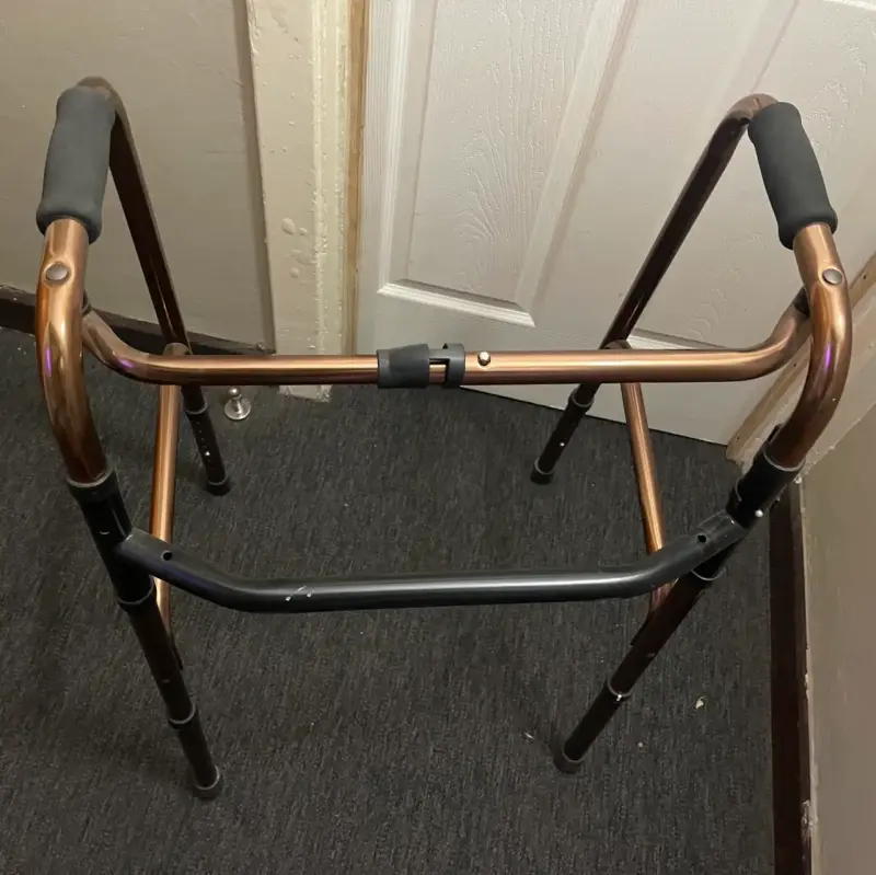 Andador plegable ajustable para adultos - 2