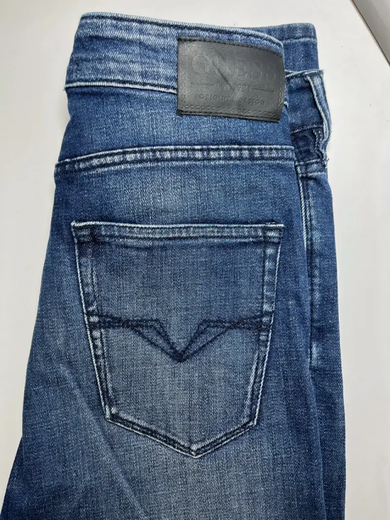 Jeans de mezclilla azul Guess para hombre - 3