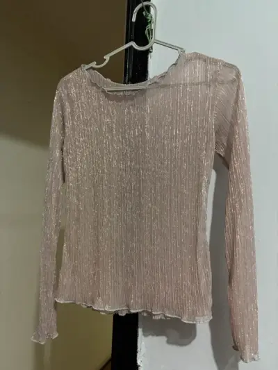 Blusa de mujer brillante color rosa - miniatura 1