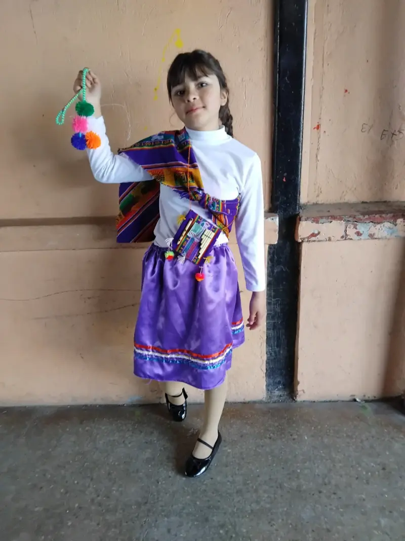Trajes tipicos Tradicional con Accesorios - 1