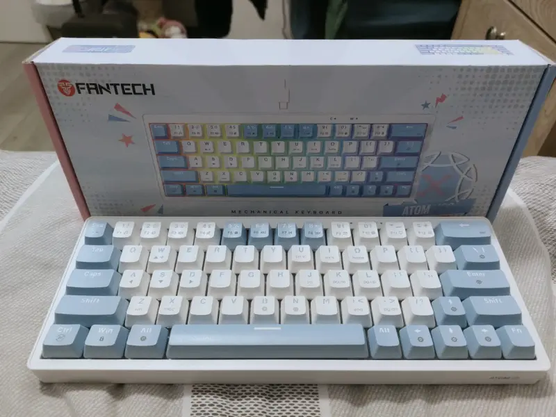 Teclado Mecánico Fantech Atom X63 RGB - 3