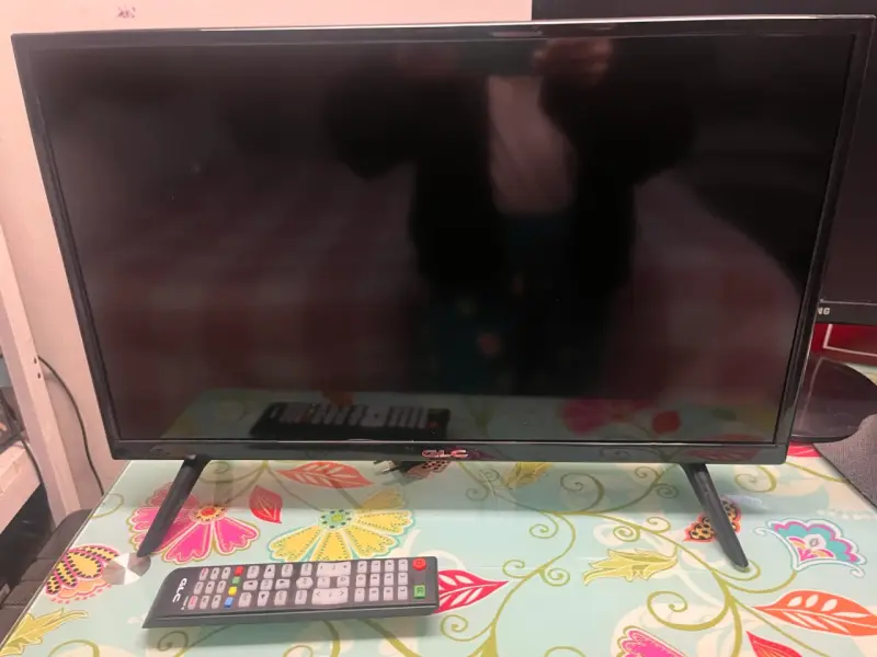 Televisor Led y Monitor 24 pulgadas GLC másremoto - 1