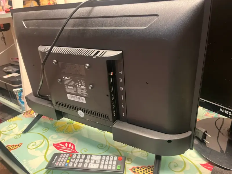 Televisor Led y Monitor 24 pulgadas GLC másremoto - 3