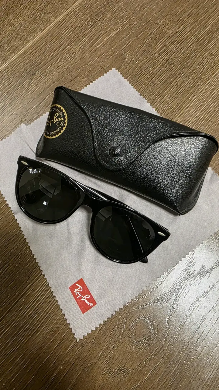Ray-Ban New Wayfarer Polarizados RB2132