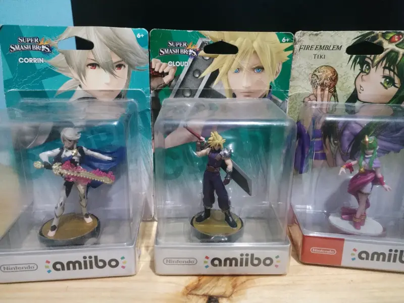 Amiibos Corrin, Cloud y Tiki - 4