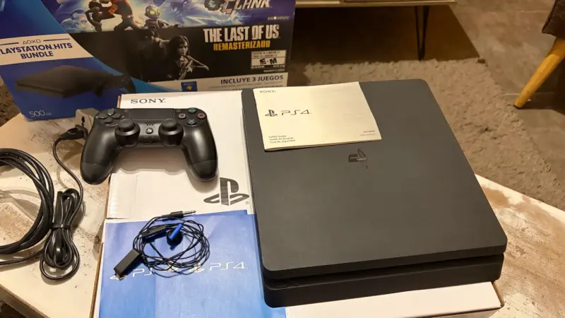 Consola PS4 con juegos y accesorios - 3