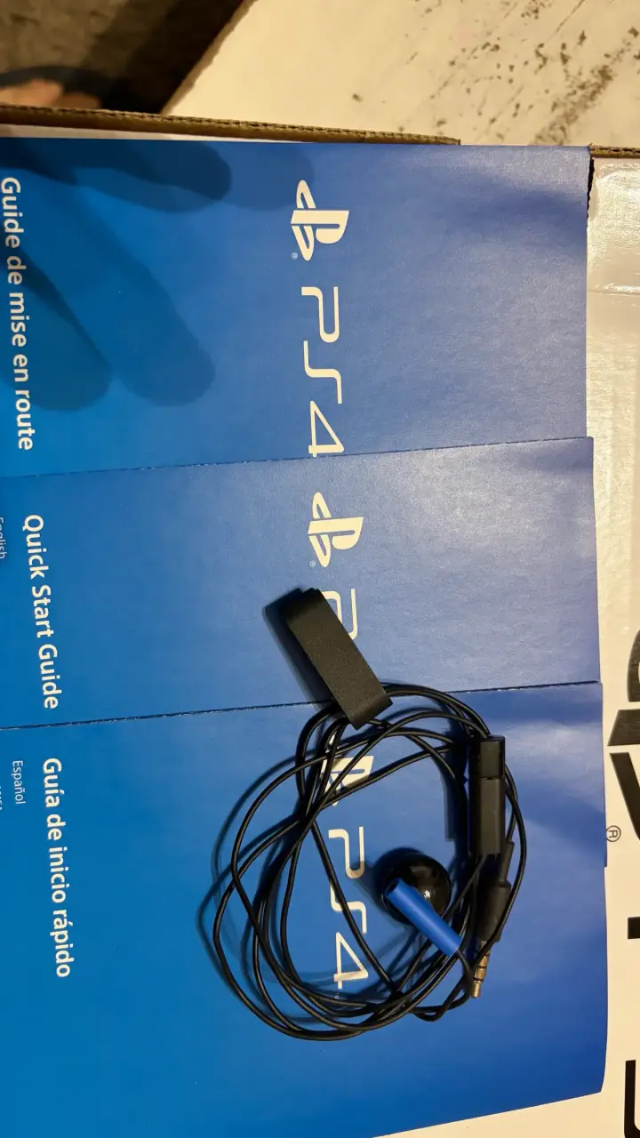 Consola PS4 con juegos y accesorios - 4