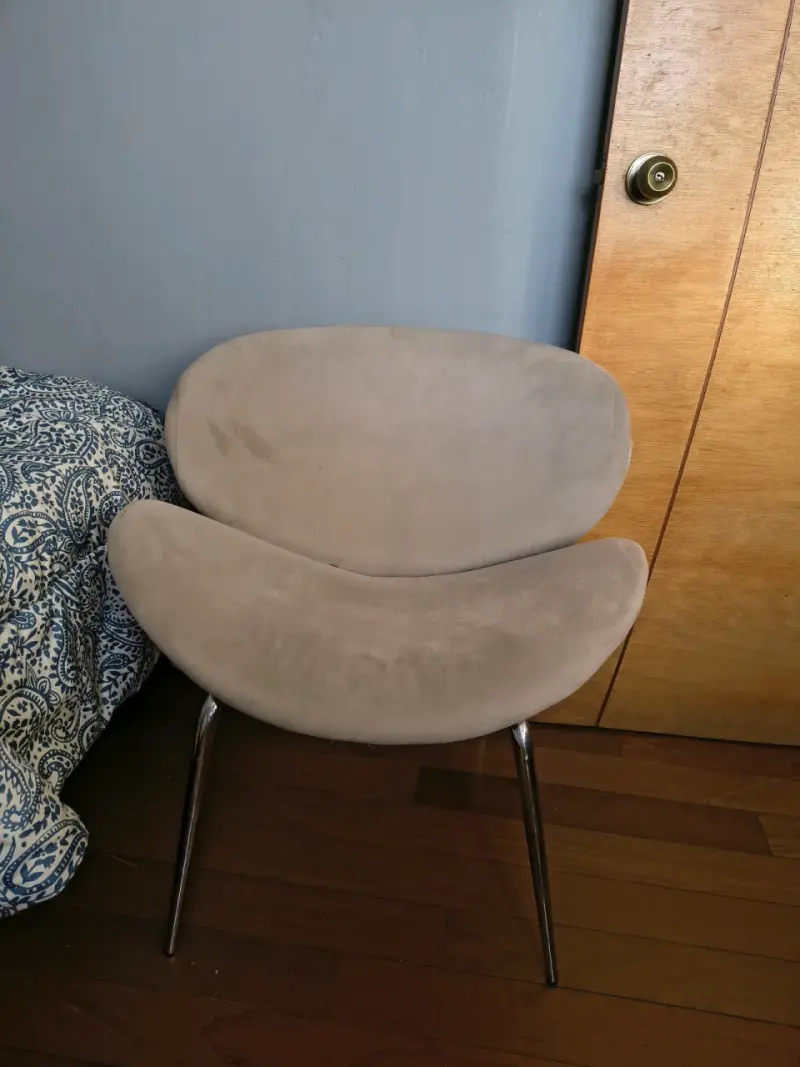 Silla de diseño beige