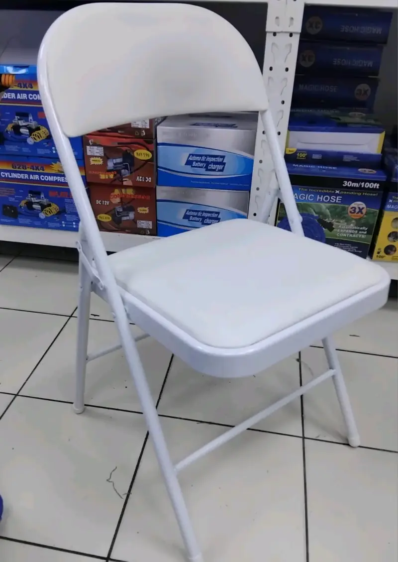 Silla plegable metálica negra y blanca - 3