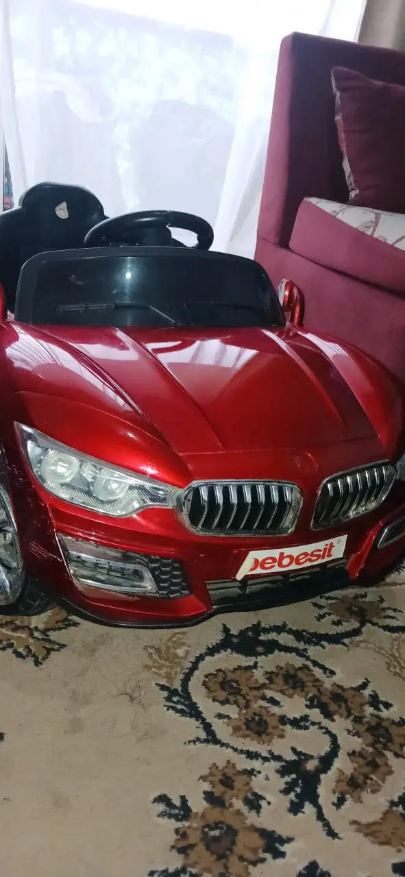 Auto eléctrico para niños Bebesit rojo - 1