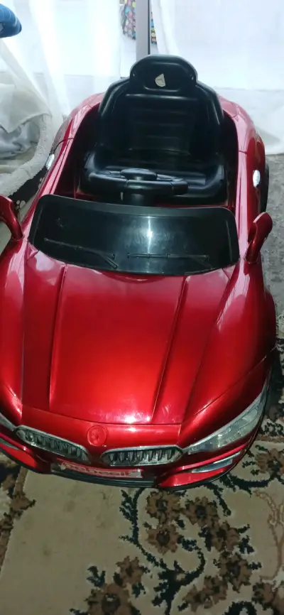 Auto eléctrico para niños Bebesit rojo - miniatura 3