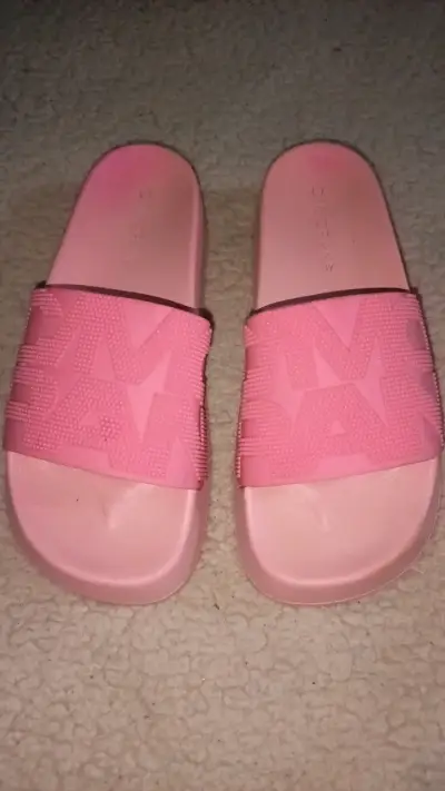 Sandalias rosadas de goma C. Morán - miniatura 1