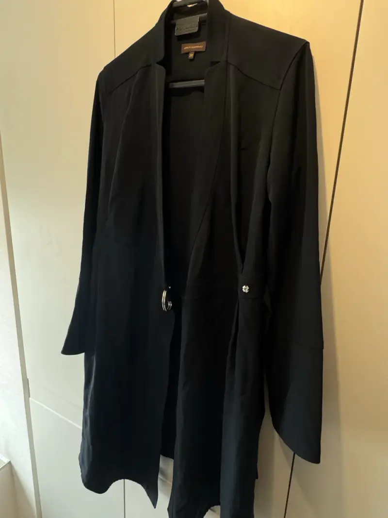 Abrigo negro Adolfo Domínguez talla 38 - 2