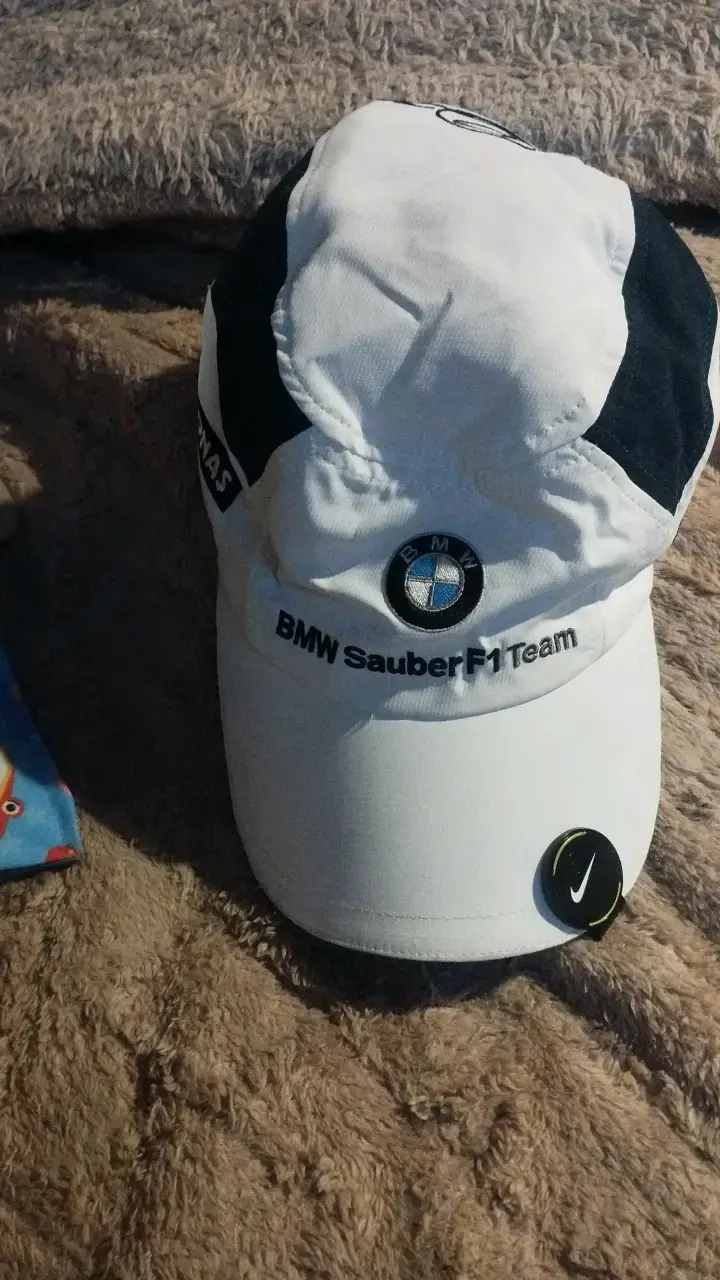 Gorra BMW Sauber F1 Team blanca y negra - 1