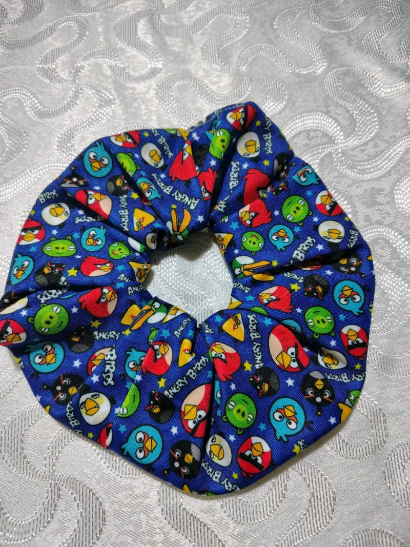 Colección de Scrunchies con Diseños Animados - 2