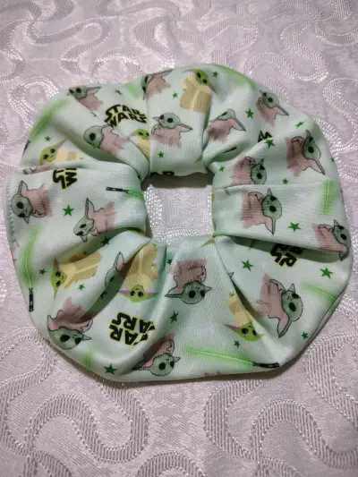 Colección de Scrunchies con Diseño Temático - miniatura 1