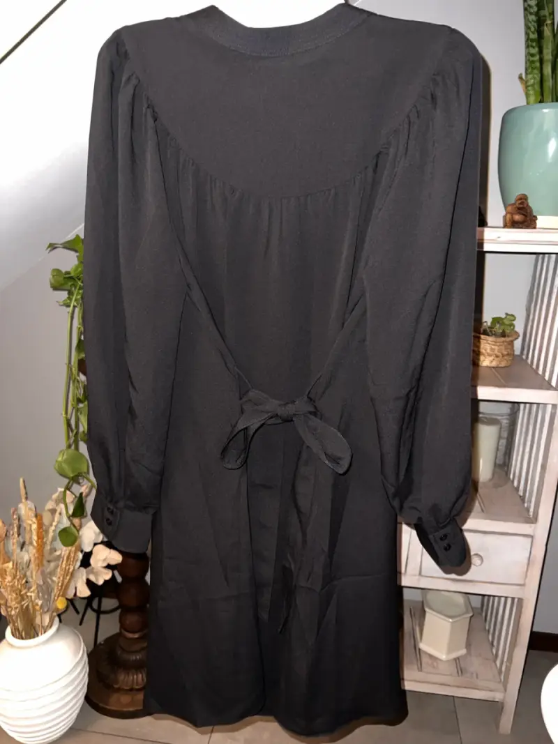 Vestido negro de manga larga Mango - 2