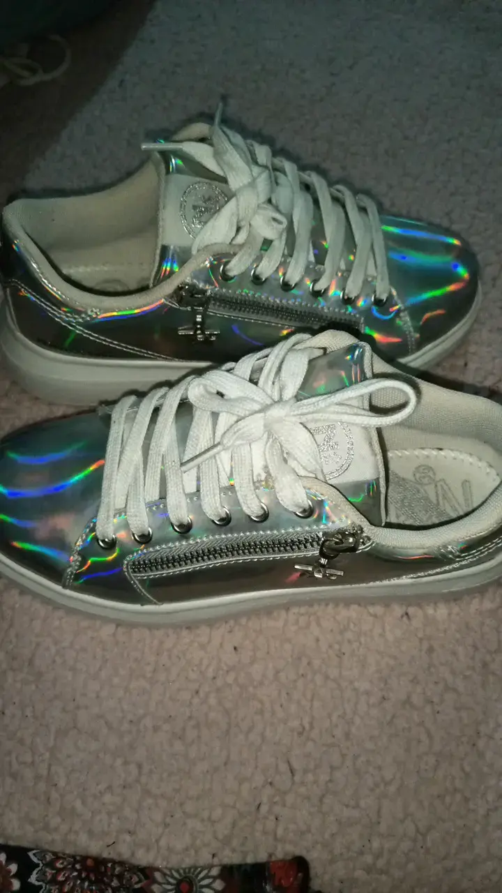 Zapatillas holográficas con cierre lateral - 1