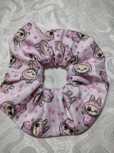 Colección de scrunchies con diseños animados - miniatura 2