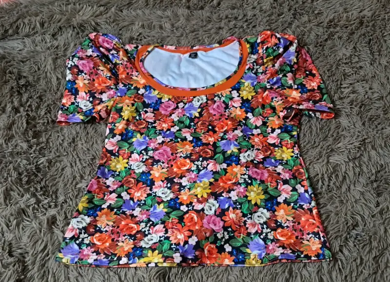 Blusa floral de manga corta Shein Curve 1XL - 2