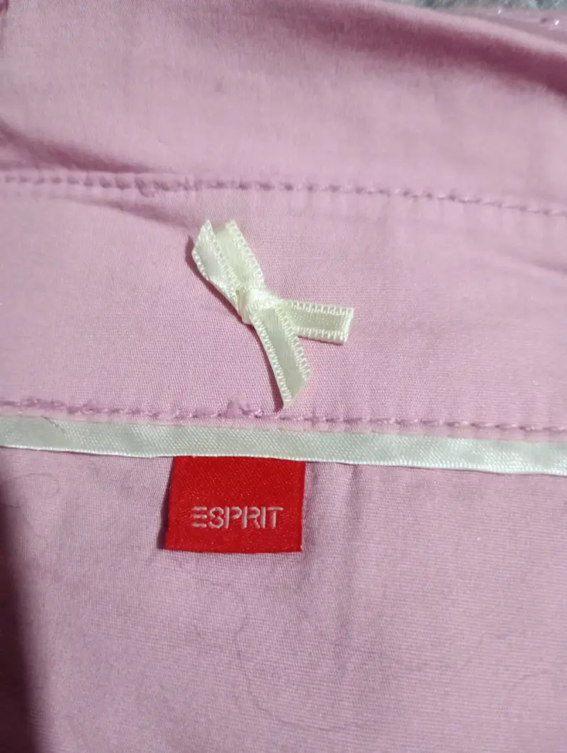Blusa rosa con detalles bordados - 5
