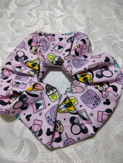 Colección de Scrunchies con Diseños Animados - miniatura 4