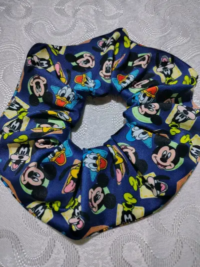 Colección de Scrunchies con Diseños Animados - miniatura 6