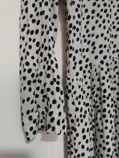Vestido Zara de lunares blanco y negro - miniatura 2