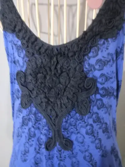 Vestido azul con encaje negro Trafaluc - miniatura 3