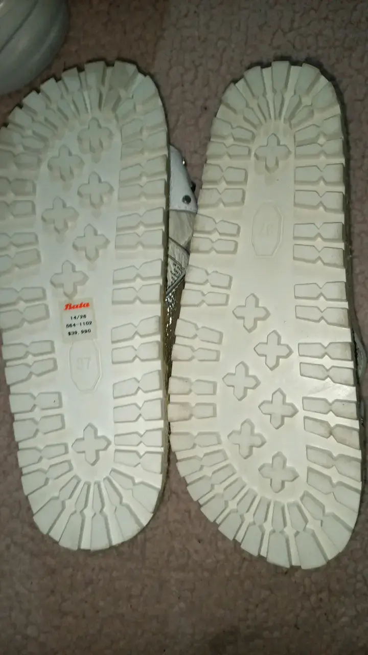 Sandalias de cuero blanco con tachas para mujer - 3