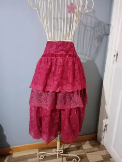 Falda de encajeUmbrale fucsia con volantes - miniatura 1