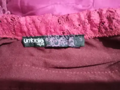 Falda de encajeUmbrale fucsia con volantes - miniatura 3