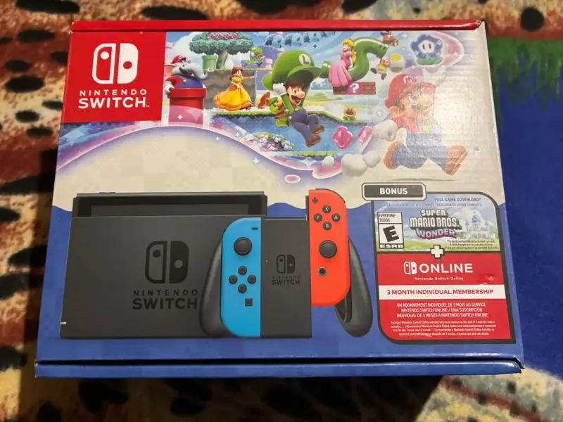 Consola Nintendo Switch con Joy-Con Azul y Rojo - 5