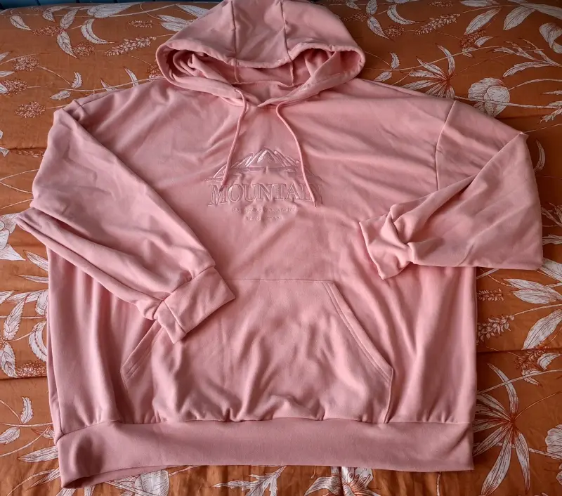 Polerón rosado con capucha - 1