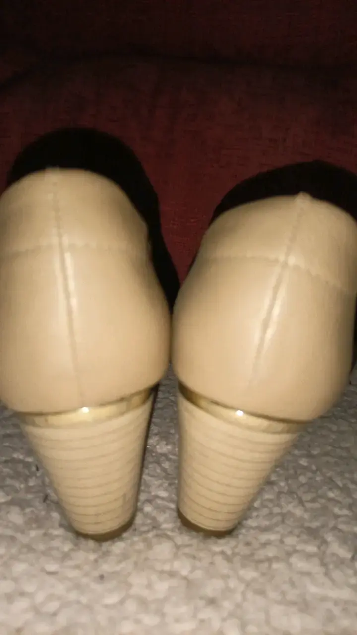 Zapatos de tacón beige para mujer - 2