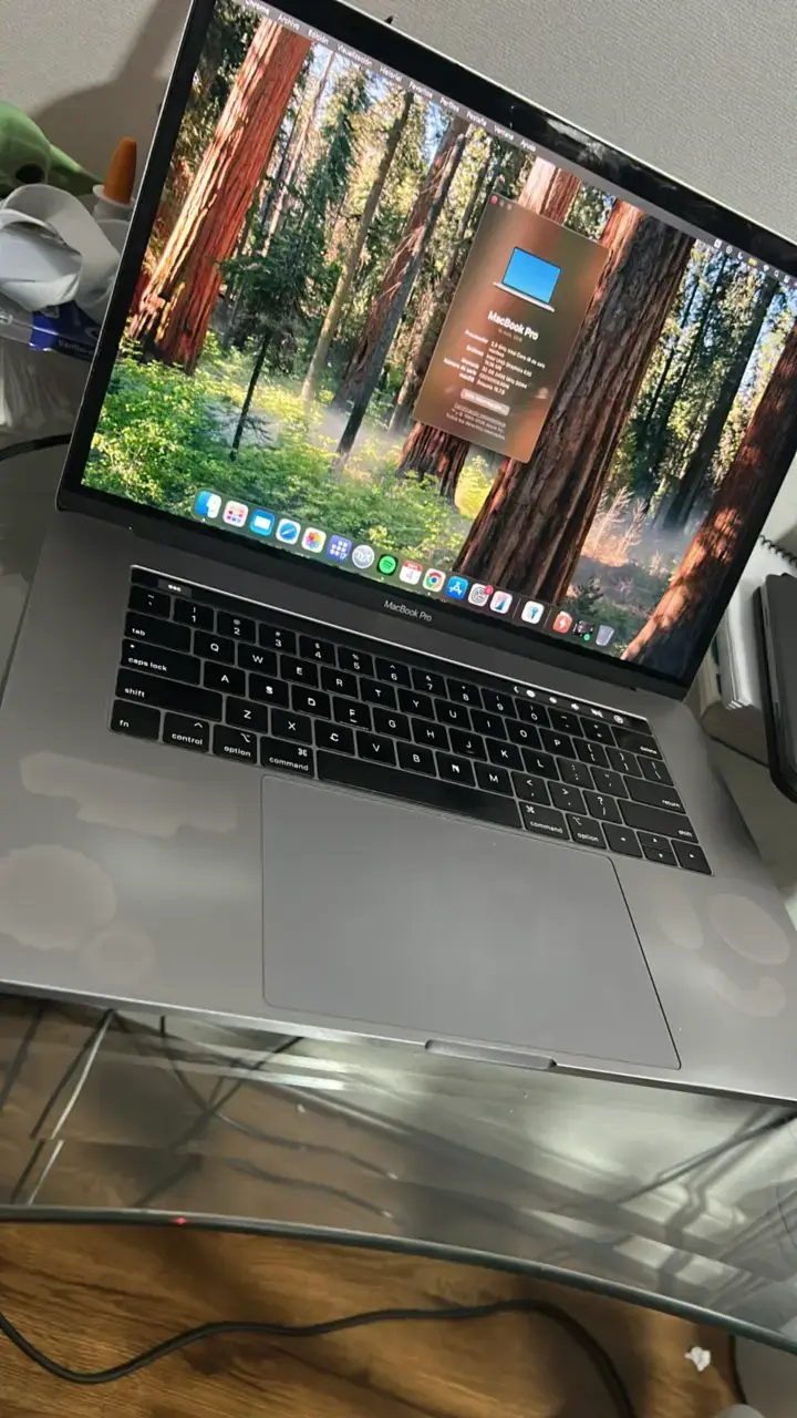 MacBook Pro 15 pulgadas 2018 Intel Core i9 - 2