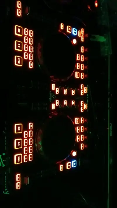 Controlador DJ con luces LED - miniatura 2