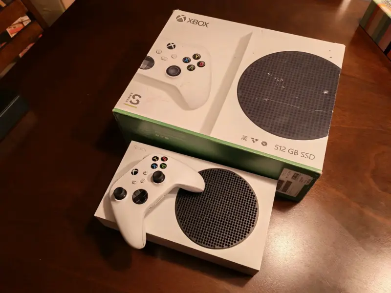 Consola Xbox Series S con Control y Cables - 5