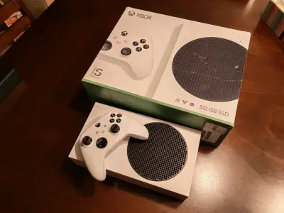 Consola Xbox Series S con Control y Cables - miniatura 5