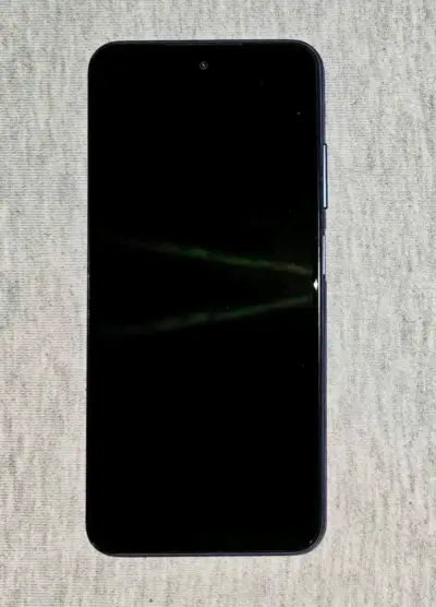 Smartphone Android con pantalla grande - miniatura 2