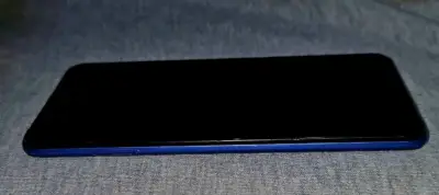 Smartphone Android con pantalla grande - miniatura 3