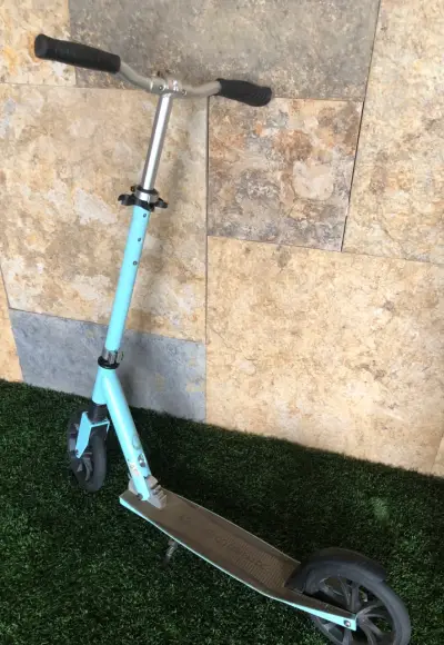 Scooter plegable azul para adultos Globber - miniatura 2