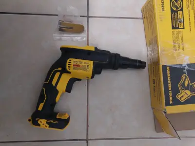 Atornillador Inalámbrico DCF622B DeWalt 20V XR - miniatura 4
