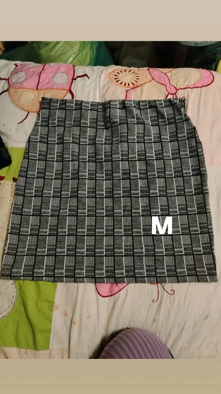 Falda a cuadros gris y negro talla M