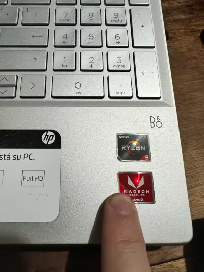 Laptop HP Pavilion Ryzen 5 16GB RAM 256GB SSD - miniatura 4