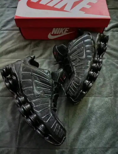 Zapatillas Nike Shox negras - miniatura 1